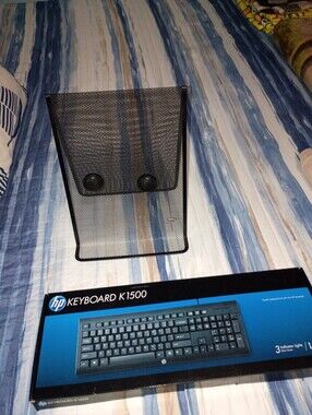 HP Black Keyboard in Blue Retail Box & document holder with 2 magnets